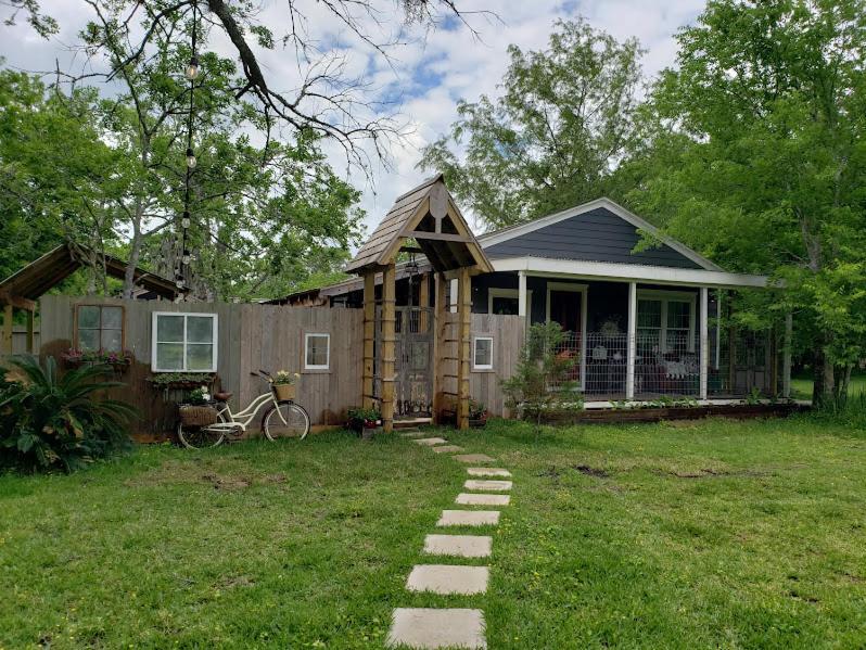 Cedar Oaks Inn Llc Dickinson Esterno foto
